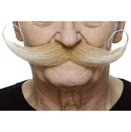 Mustasch, showman blond